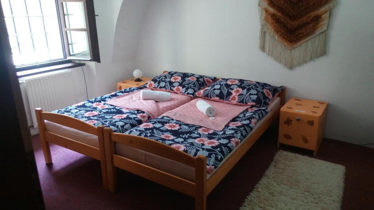 Penzion U Tkadlen Jindřichŭv Hradec Zewnętrze zdjęcie