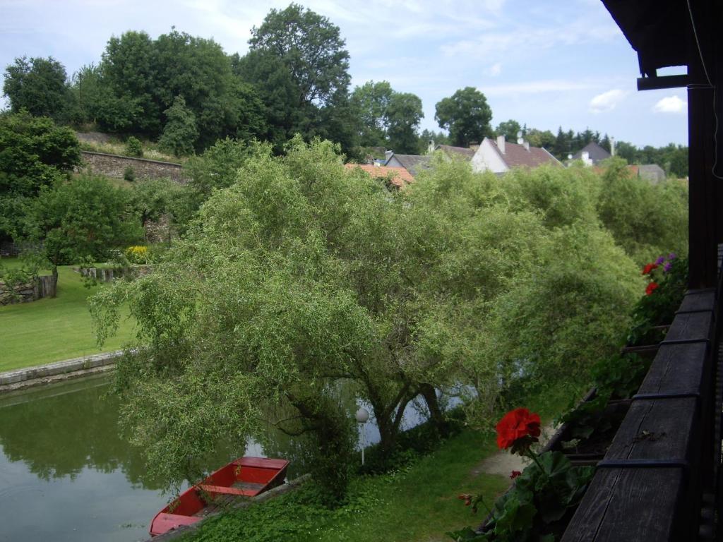 Penzion U Tkadlen Jindřichŭv Hradec Zewnętrze zdjęcie